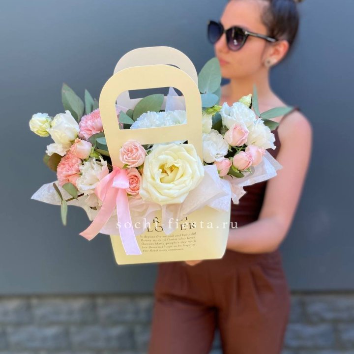 Цветочная сумочка "Рафаэль" в Калининграде