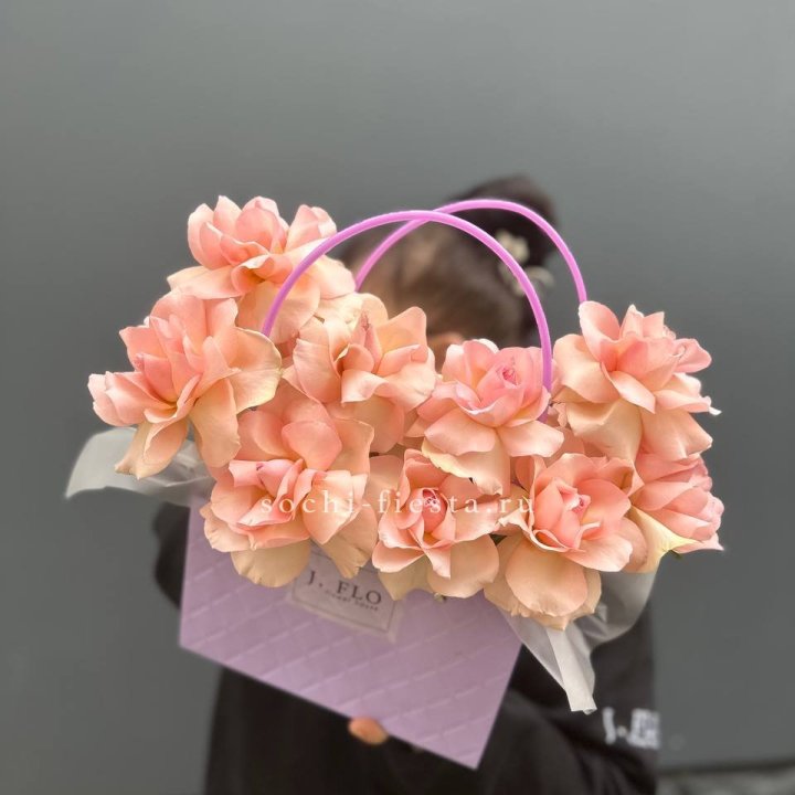 Сумочка с розами "Кети" в Калининграде