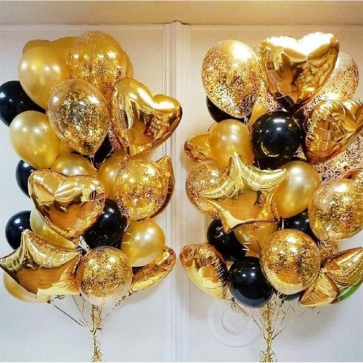 Фонтан шаров "Чёрное золото" в Калининграде