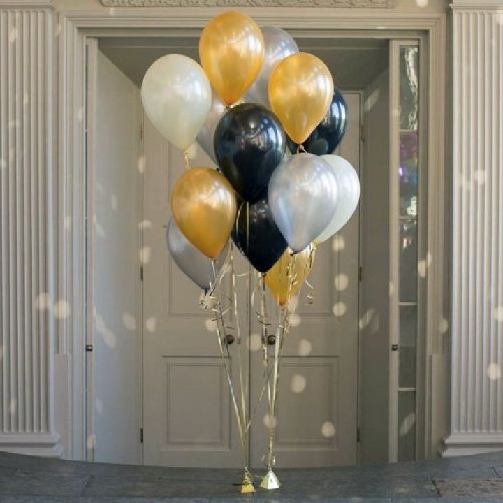 Фонтан шаров "Фаерворк" в Калининграде