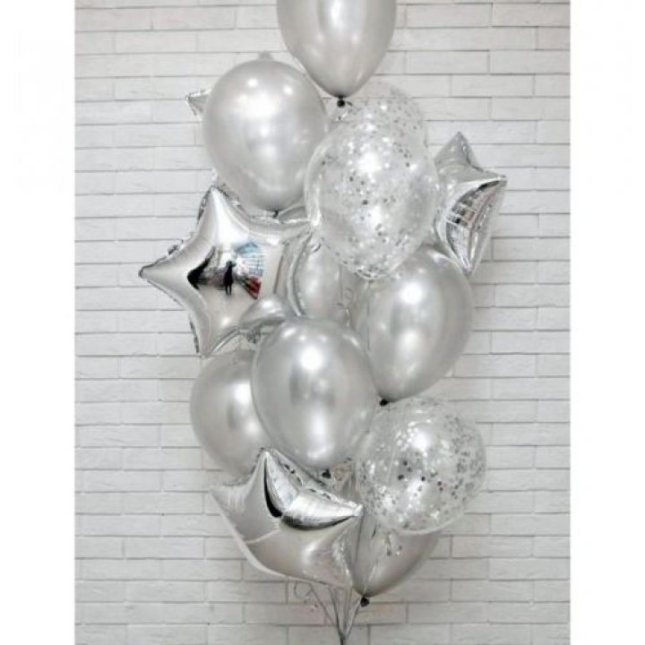 Фонтан шаров "Сильвер мун" в Калининграде