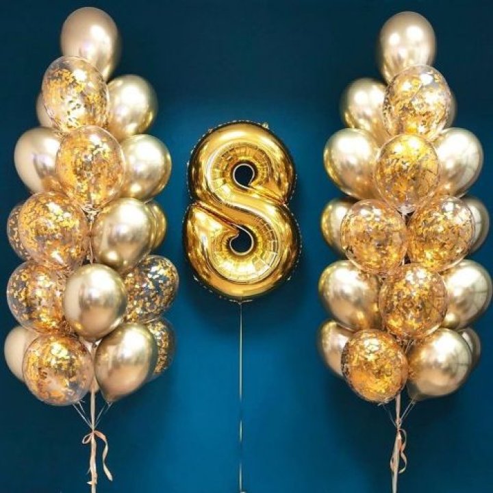 Цифра с фонтанами шаров  в Калининграде