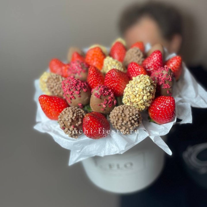 Клубника в боксе 30 ягод в Калининграде