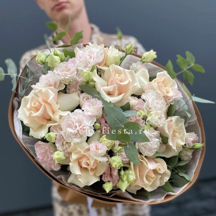  Букет кремовых роз "Мокко" в Калининграде