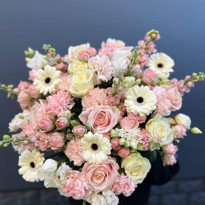 Авторский букет "Нежный" в Калининграде