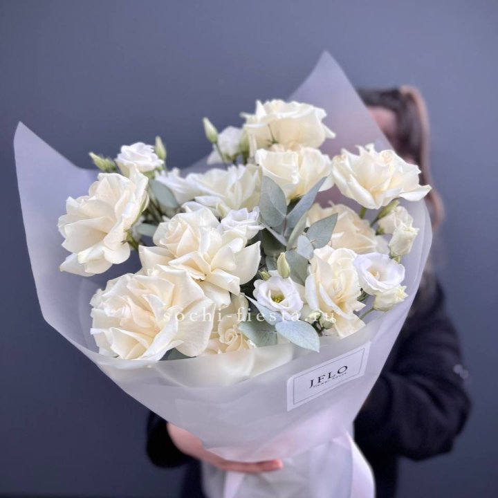 Букет французских роз и эустомы  в Калининграде