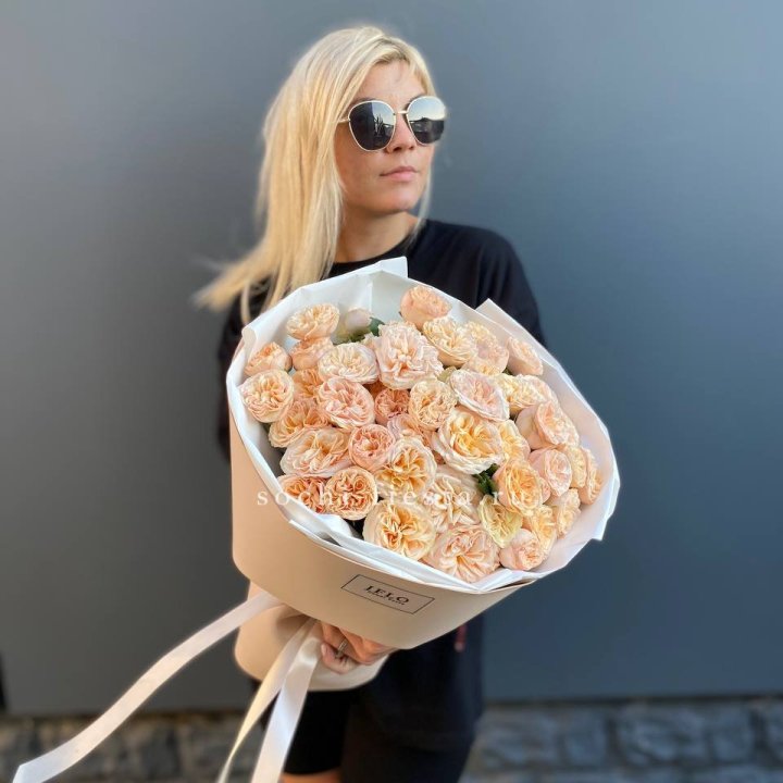 15 пионовидных роз №2 в Калининграде