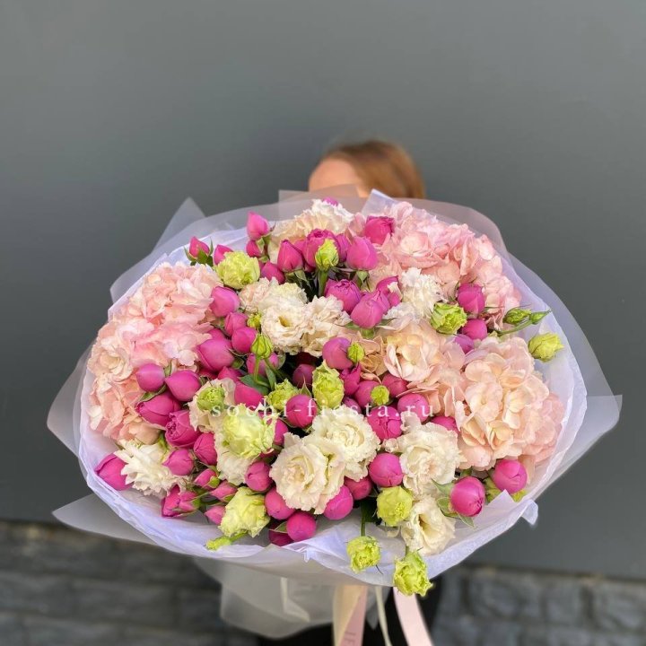  Букет  гортензий и Мисти в Калининграде