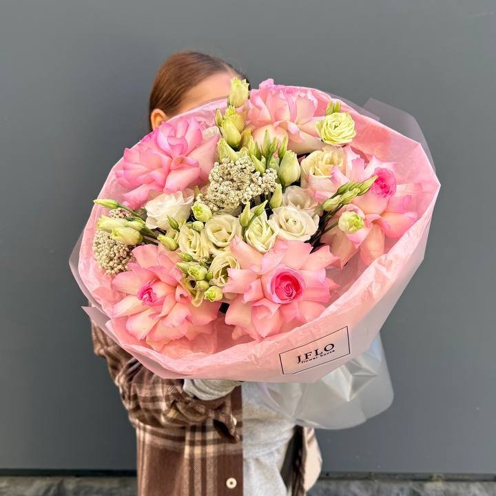 Букет "Розы с эустомой" в Калининграде