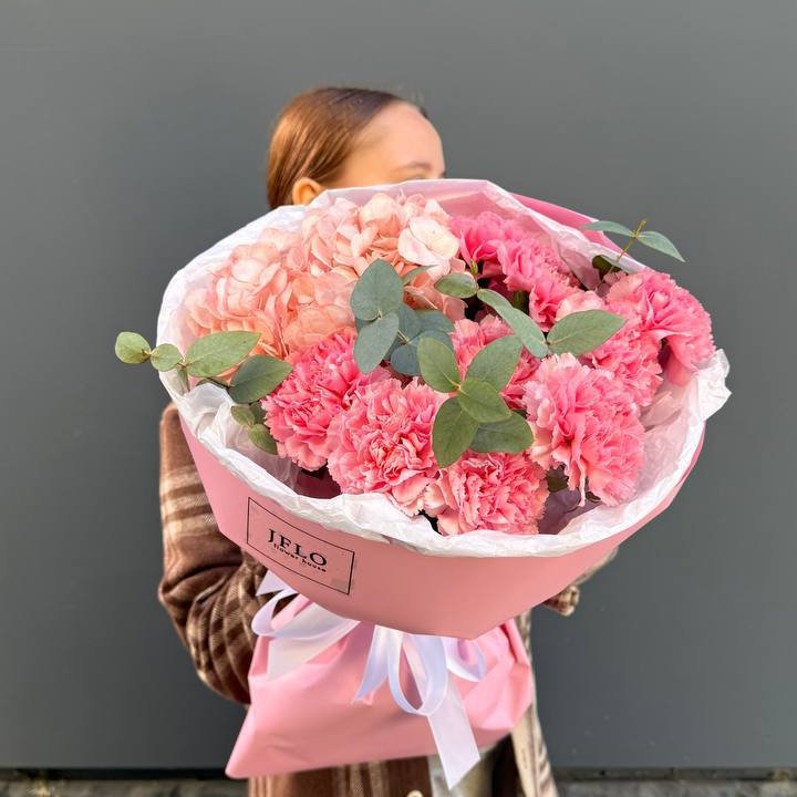 Дуо диантусы и гортензия в Калининграде