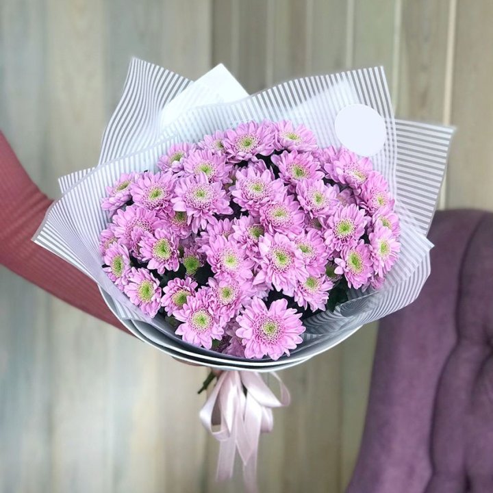 Букет розовых хризантем в Калининграде
