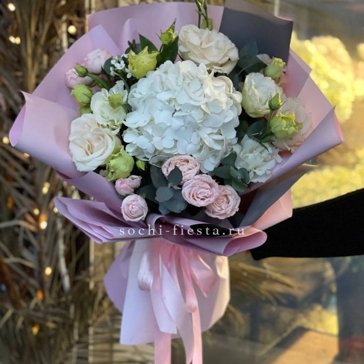 Букет с гортензией №3 в Калининграде