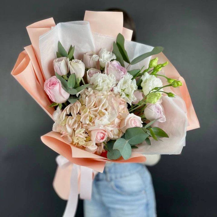 Букет с гортензией "Клодс" в Калининграде