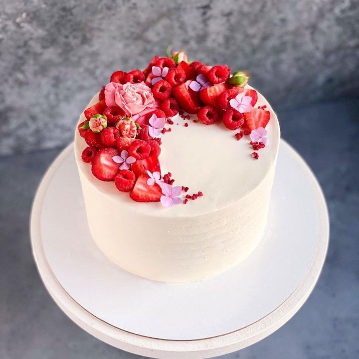 Торт "Малина" в Калининграде