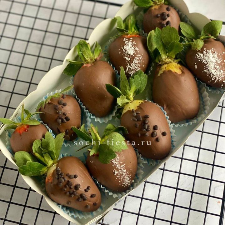 Клубника в шоколаде 10 ягод в Калининграде