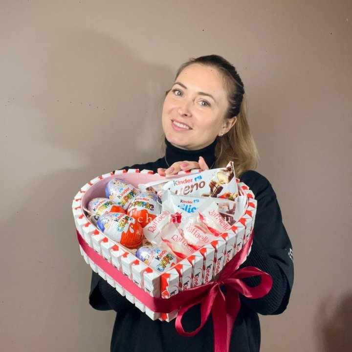 Подарочный набор сердце с Киндерами в Калининграде