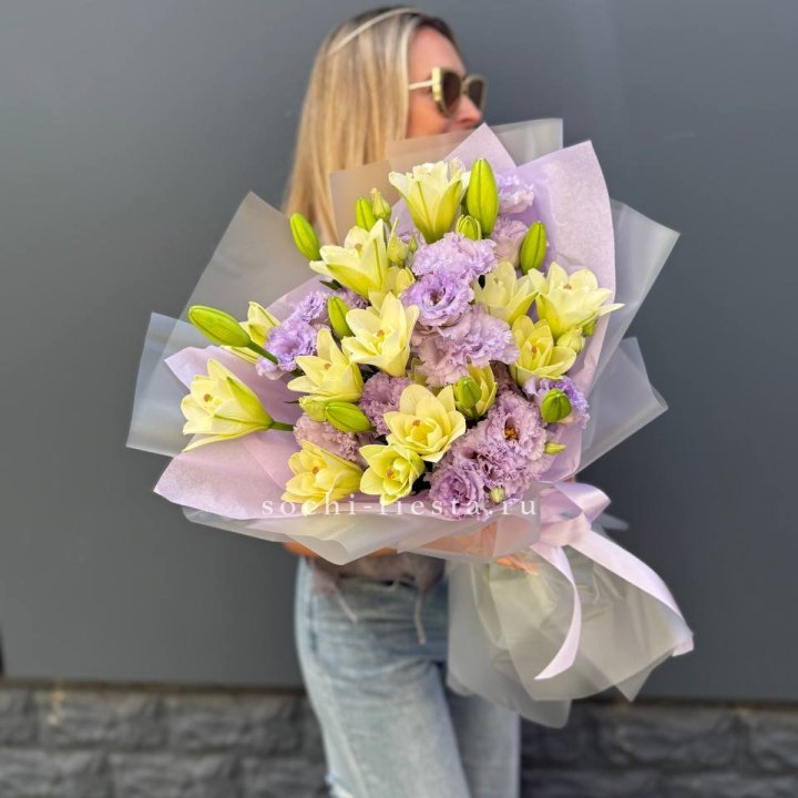  Букет лилий и эустом в Калининграде