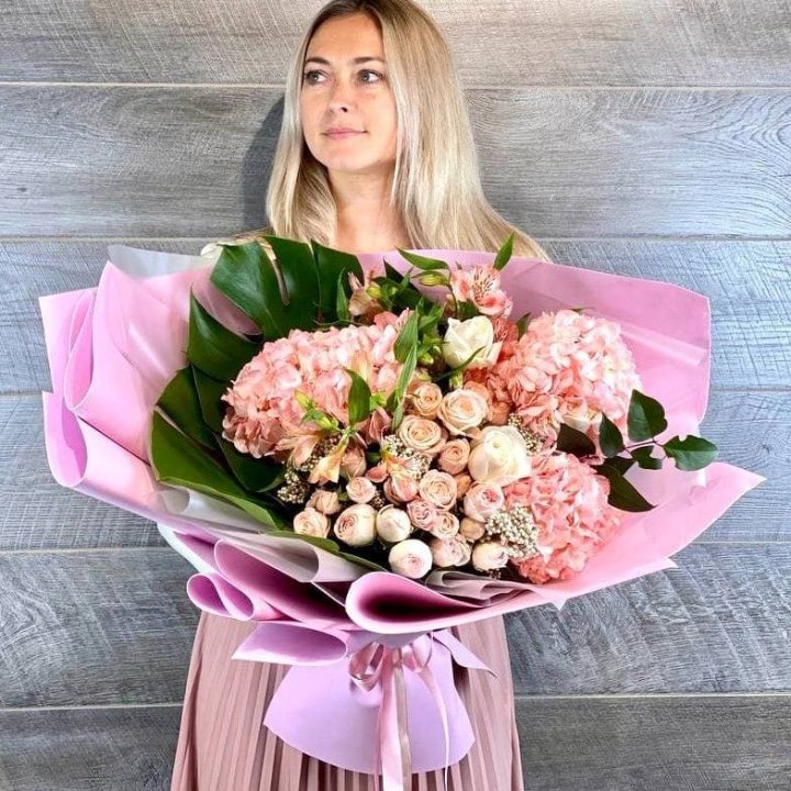 Дизайнерский букет "Валенсия-2" в Калининграде