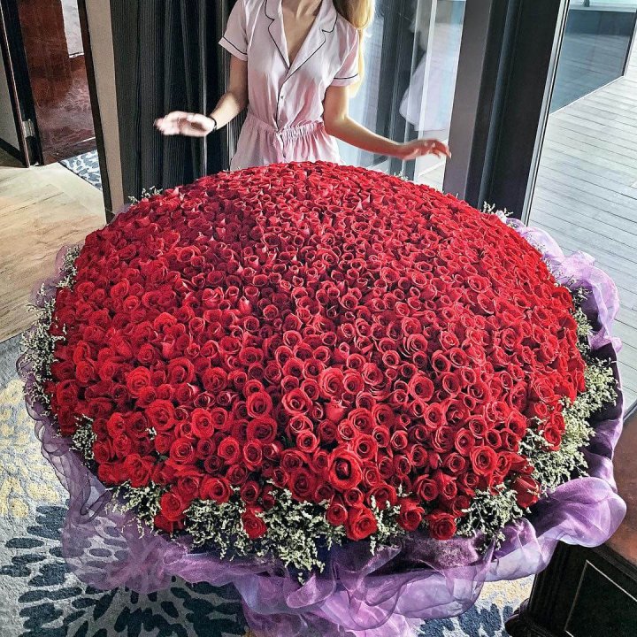 1001 роза в Калининграде