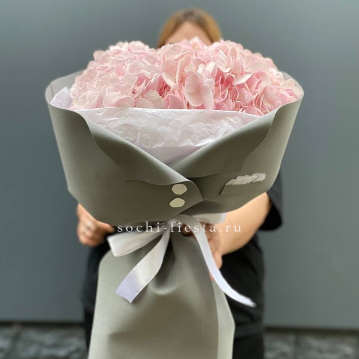  Букет  пиджачок из 5 гортензий в Калининграде