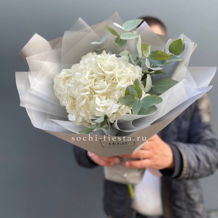  Букет  из белой гортензии в Калининграде