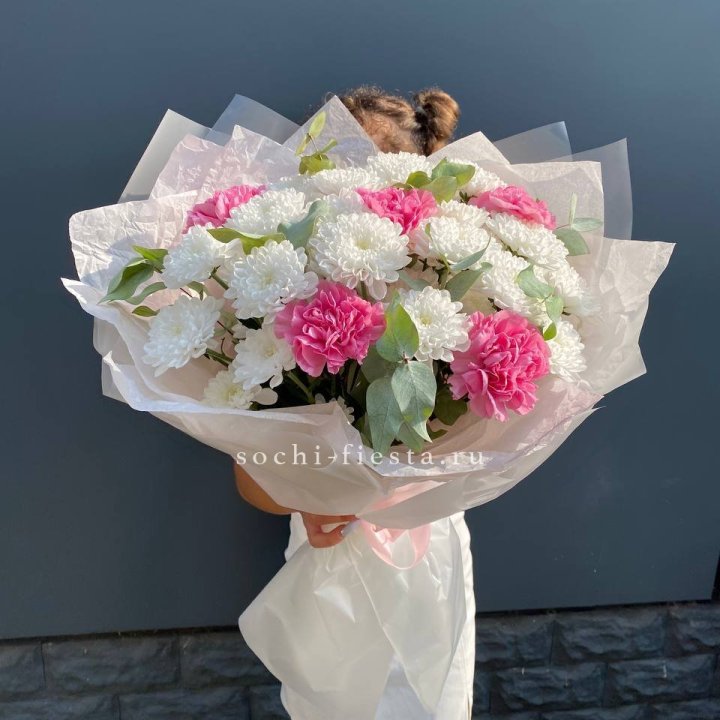  Букет  хризантем и диантусов "Воздушный" в Калининграде