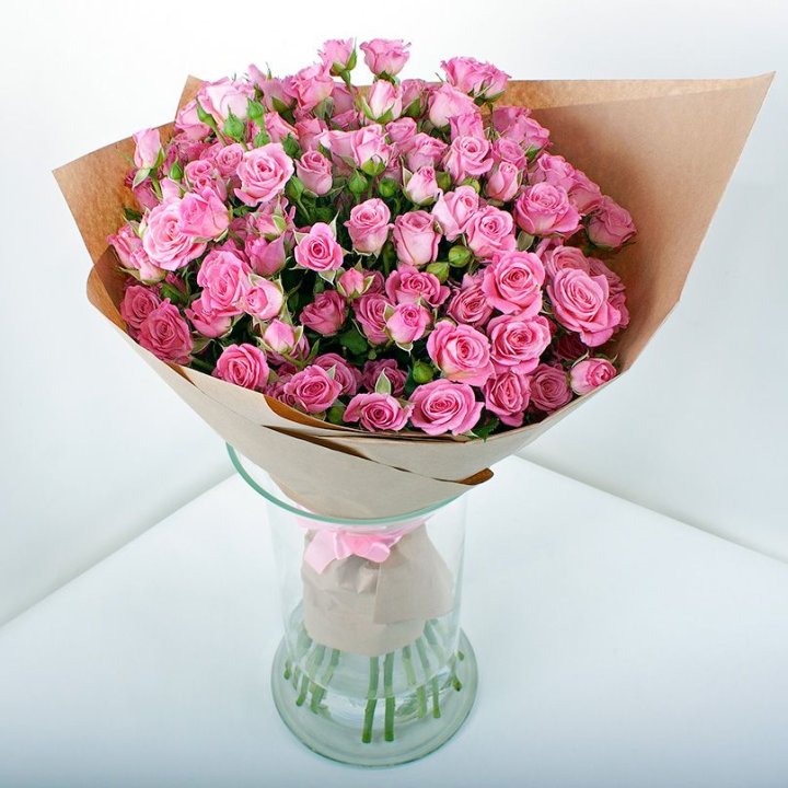 15 кустовых роз в Калининграде