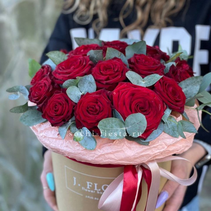 21 Красная роза в боксе №1 в Калининграде