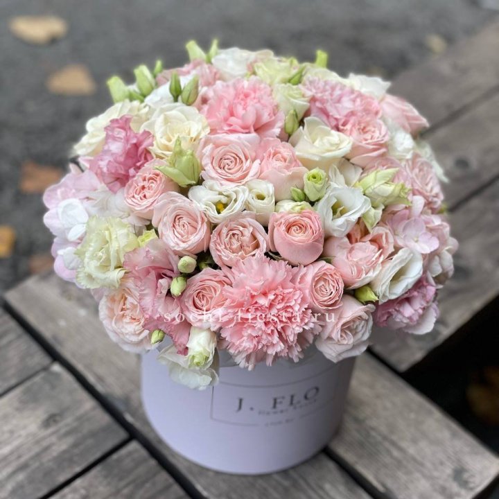 Цветочный бокс "Люксур" в Калининграде