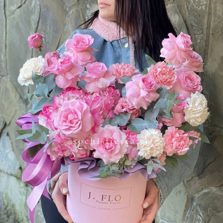 Цветочный бокс "Эсмиральда" в Калининграде