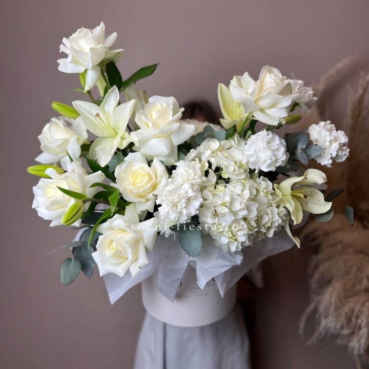 Цветочный бокс "Вайт дримс" в Калининграде