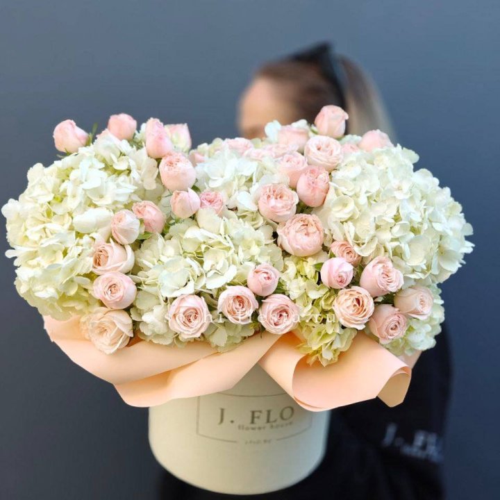 Дизайнерский бокс "Изабелла" в Калининграде