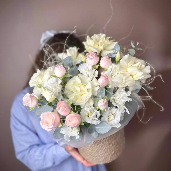 Авторский бокс "Милена" в джутовом кашпо в Калининграде