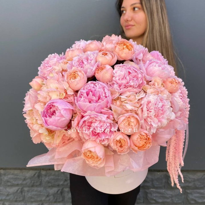 Коробка с пионами "Дабл фловер" в Калининграде