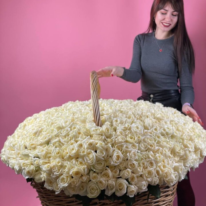 1001 белая роза в Калининграде