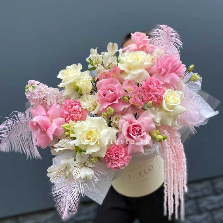 Дизайнерский бокс "Ловели" в Калининграде