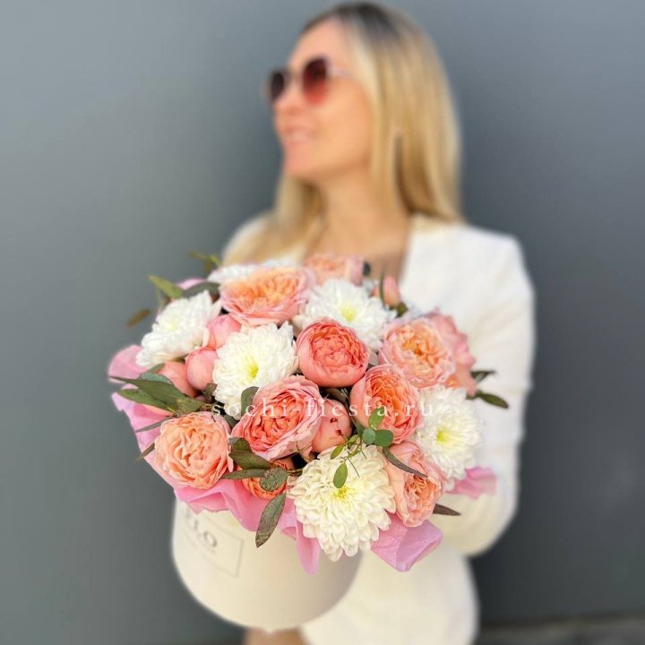 Нежная коробка с цветами в Калининграде