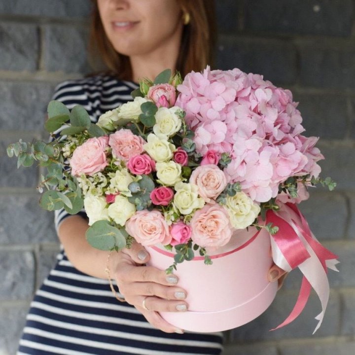 Дизайнерский цилиндр №1 в Калининграде