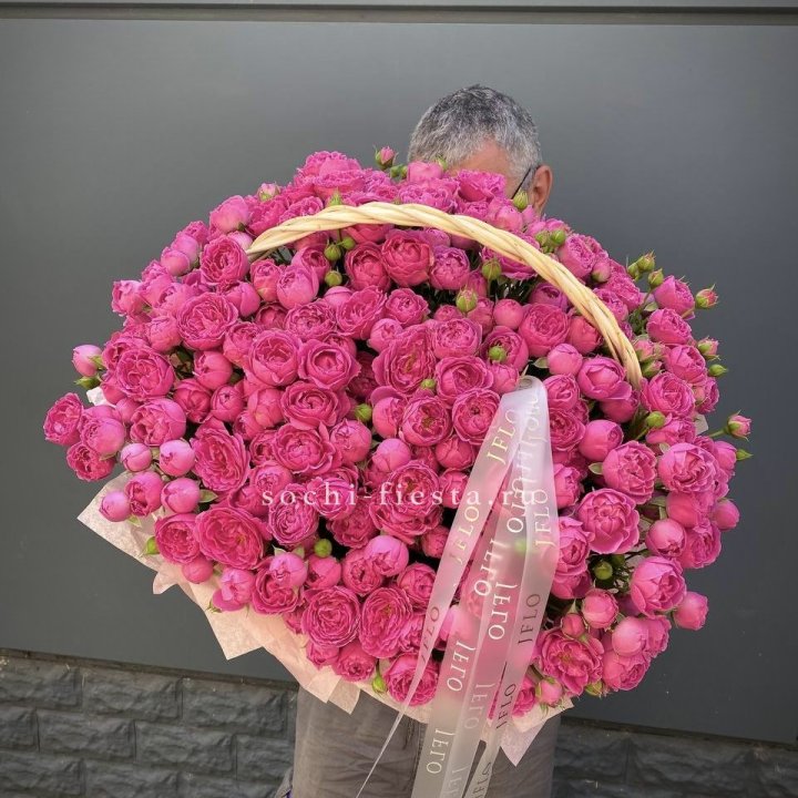 Корзина роз Мисти Баблс 151 в Калининграде