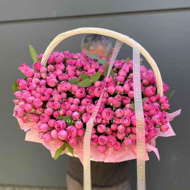 Корзина роз Мисти Баблс 101 в Калининграде