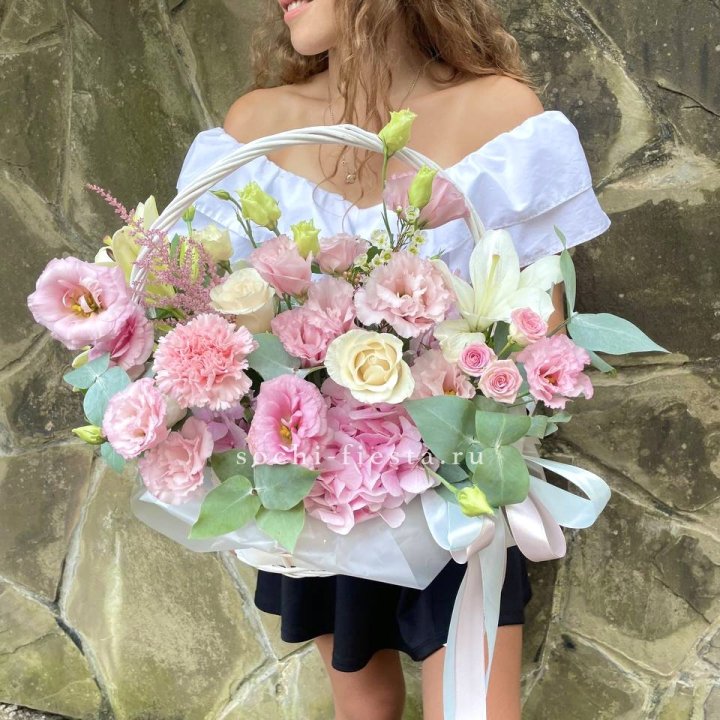 Авторская корзина "Миа" в Калининграде