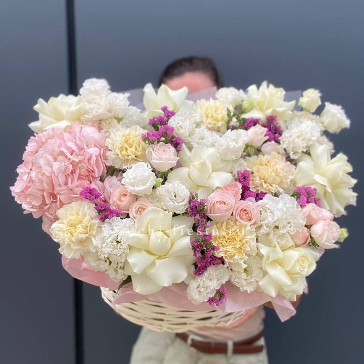Корзина "Воздушная нежность" в Калининграде