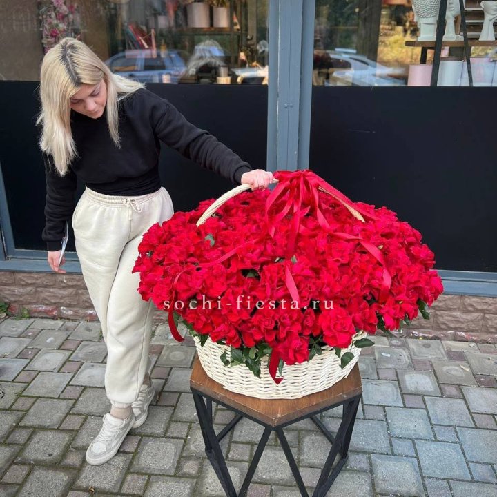 201 французская красная роза в Калининграде