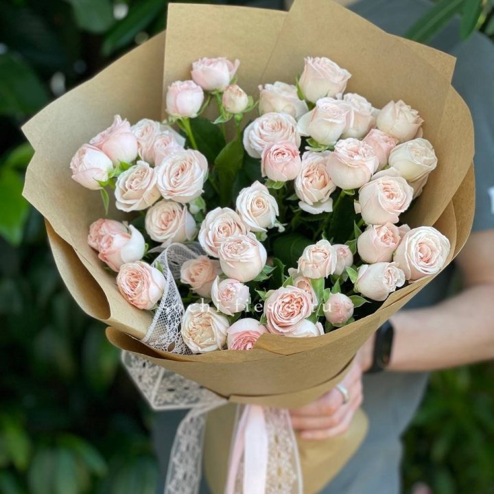 Кустовые розы букет №1 в Калининграде