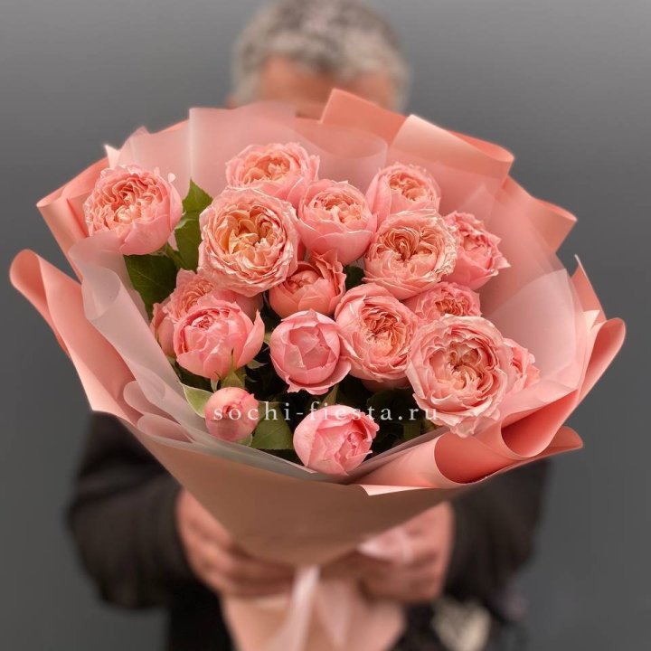 Букет комплимент из кустовых роз Джульетта в Калининграде