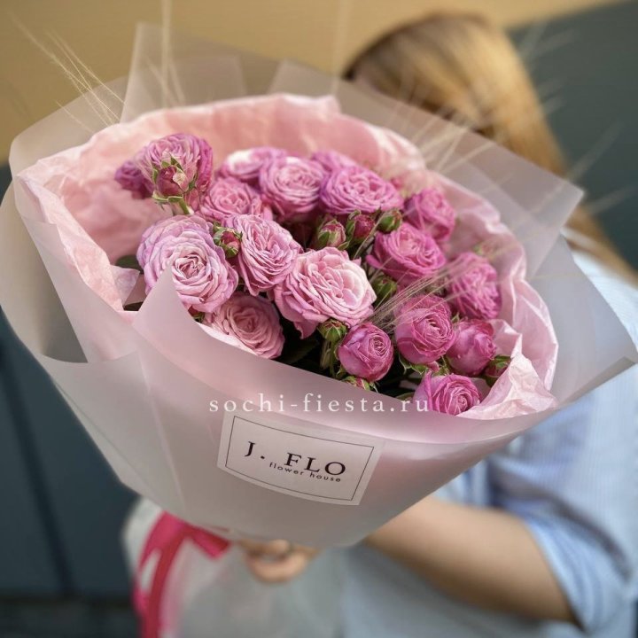 Пионовидные розы Мадам Бомбастик Pink в Калининграде