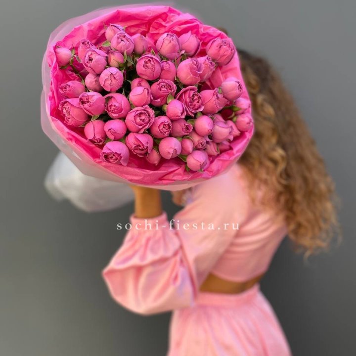 Букет из пионовидных роз  в Калининграде