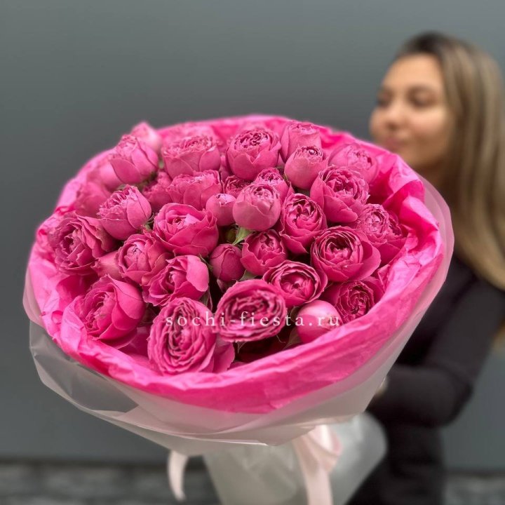 Букет из пионовидных роз  в Калининграде