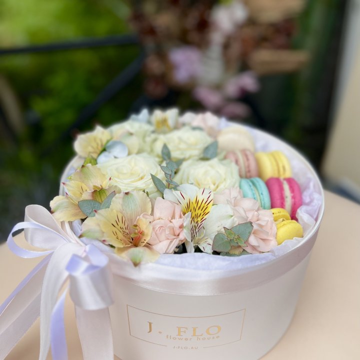 Цветочный бокс "Ника" в Калининграде
