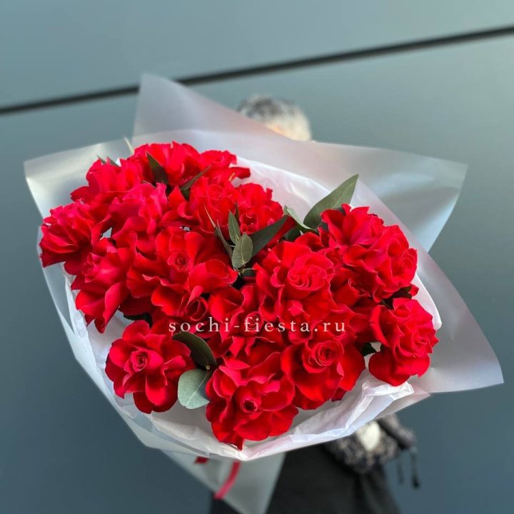 21 Красная французская роза в Калининграде